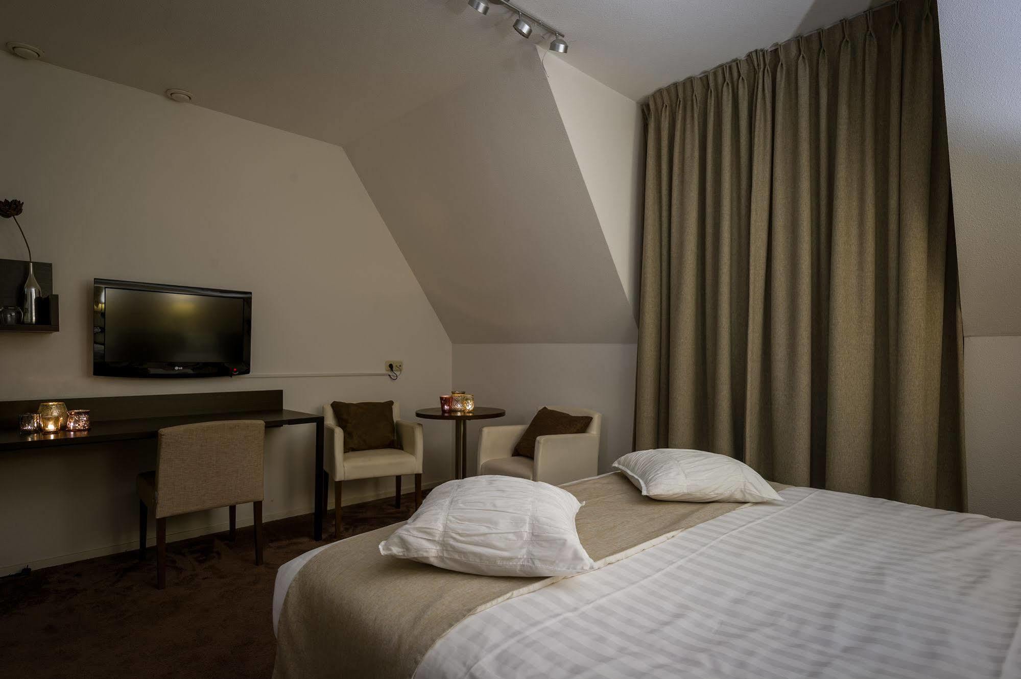 Parkhotel Auberge Vincent Nuenen Kültér fotó